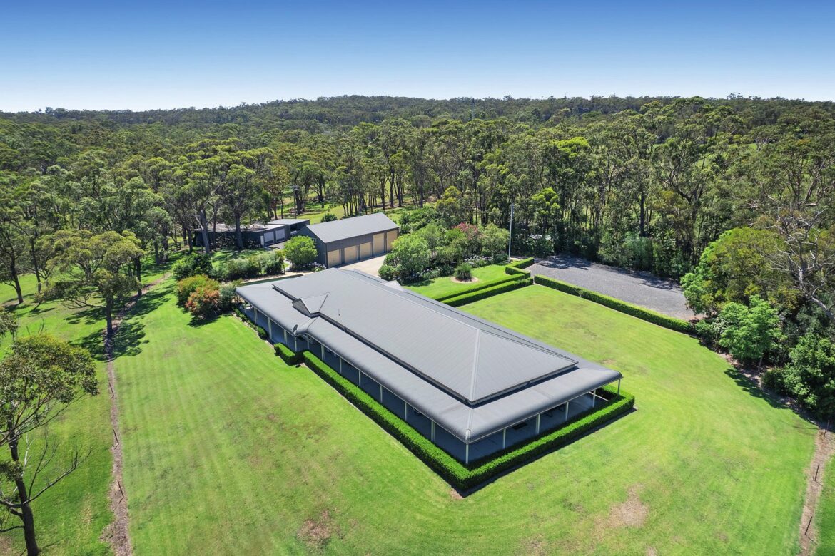 Aerial view of Montrosa, 101 Pacific Highway, Mount White